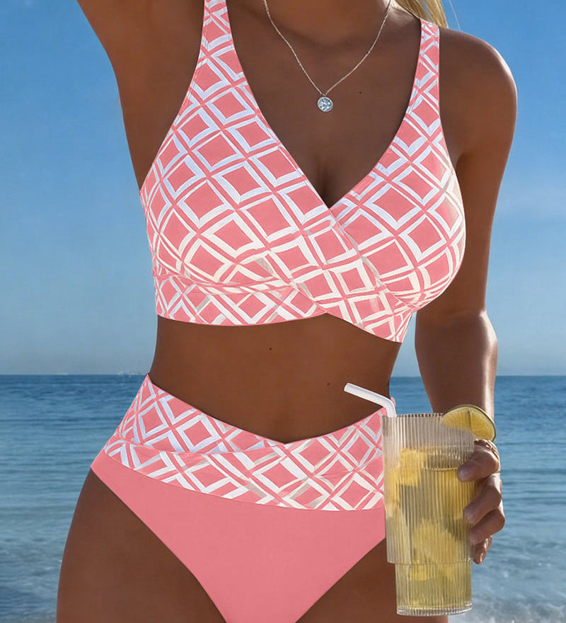 Sara - Two-Piece Bikini with Cut and Diamond Pattern Top