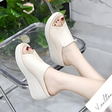 Xanthe – Orthopaedic Sandals