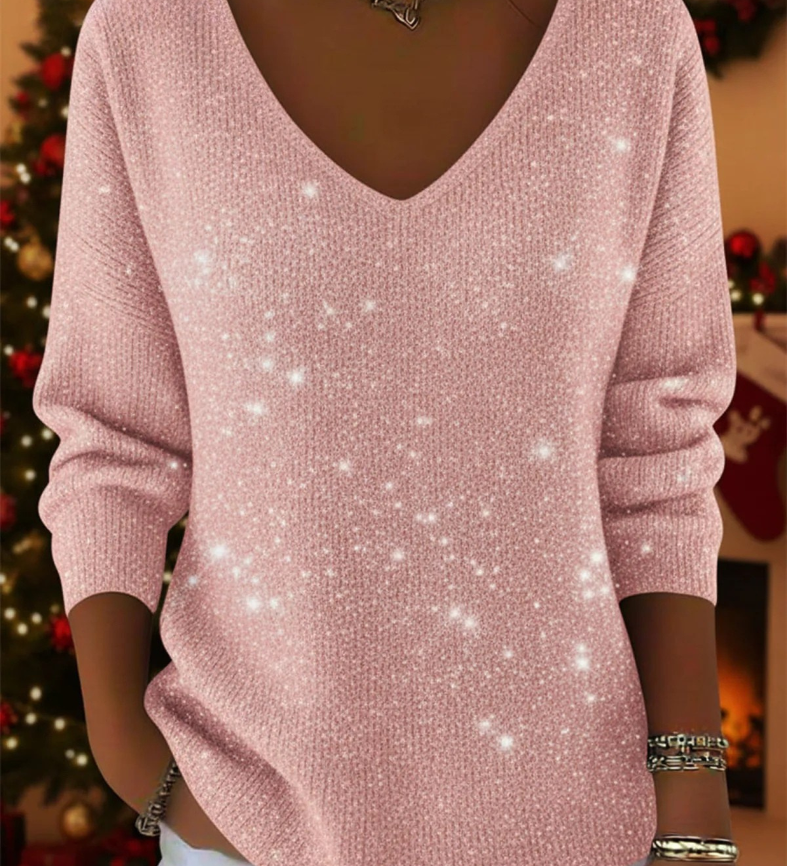 María — The festive V-neck jumper to shine