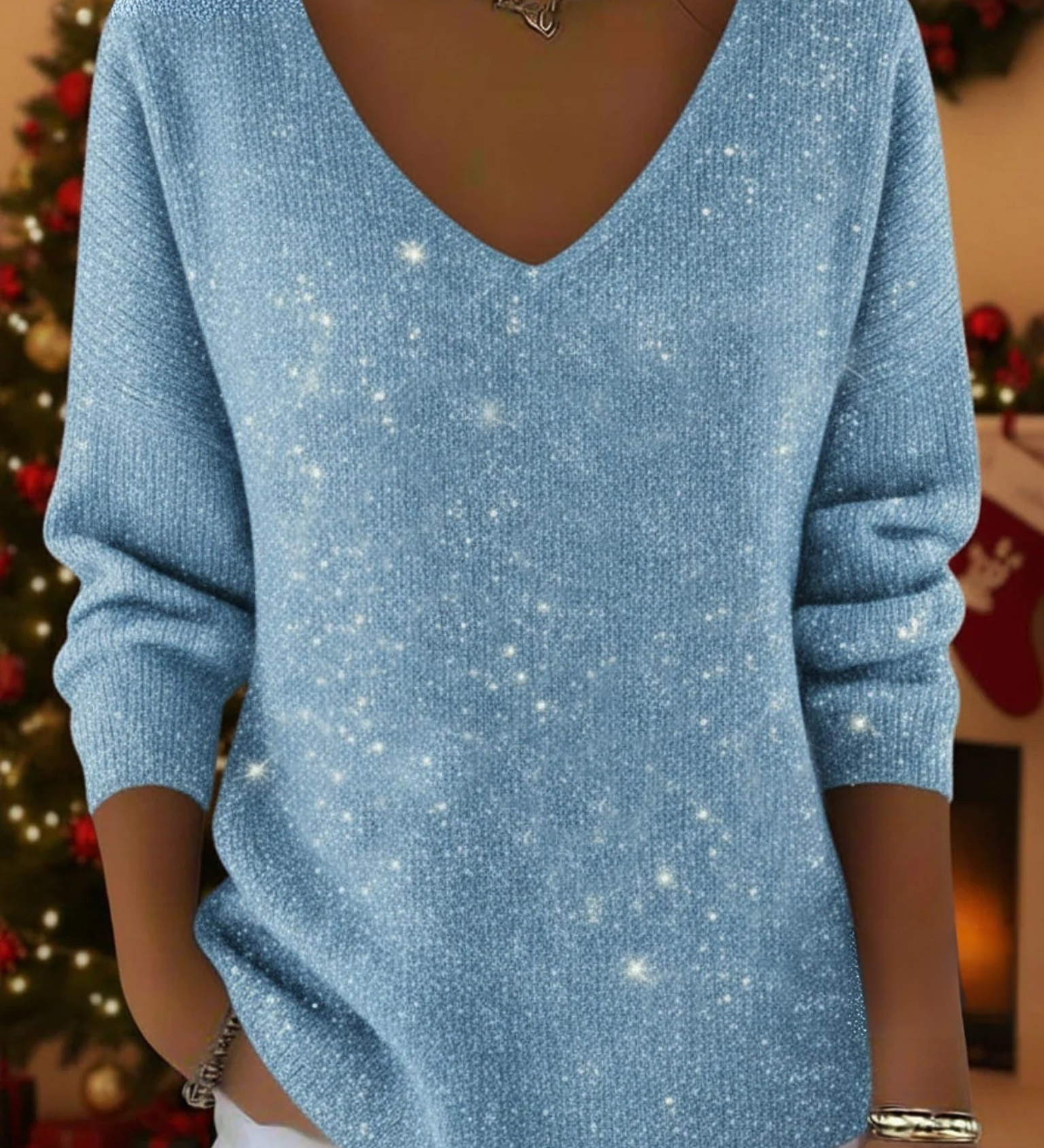María — The festive V-neck jumper to shine