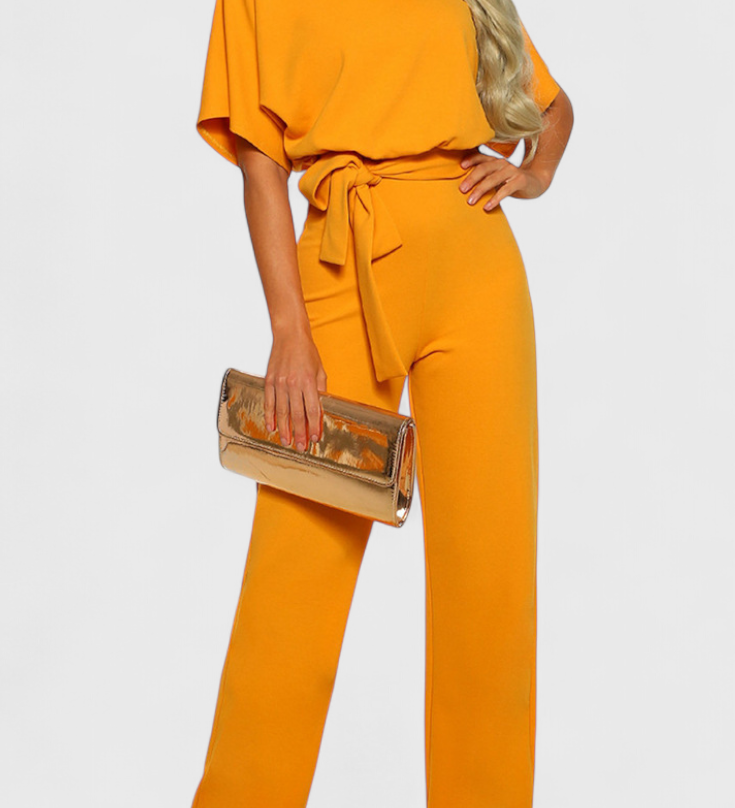 Evie Mono Chic with Fluid Silhouette