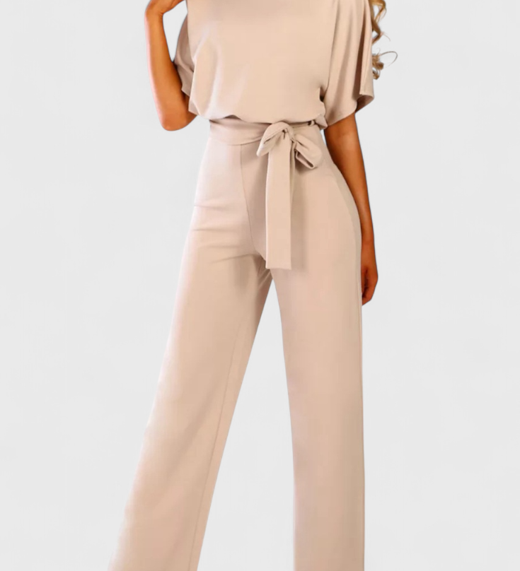 Evie Mono Chic with Fluid Silhouette