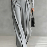 Carmen | Elegant set with contrast detail