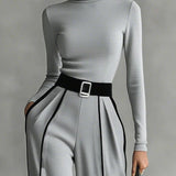 Carmen | Elegant set with contrast detail