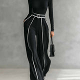 Carmen | Elegant set with contrast detail