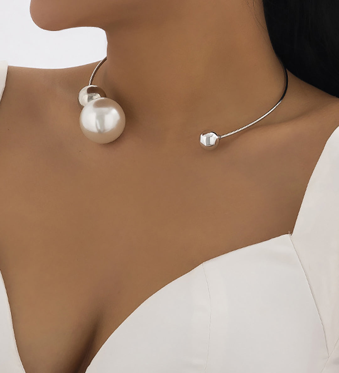 Metal Pearl Necklaces