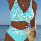 Sara - Two-Piece Bikini with Cut and Diamond Pattern Top