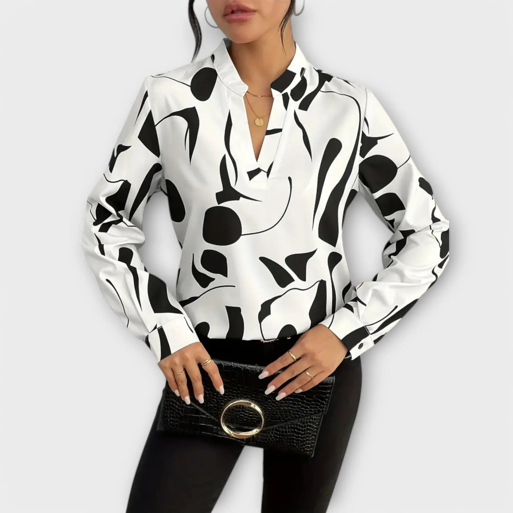 Beatriz | Elegant long-sleeved blouse with V-neck