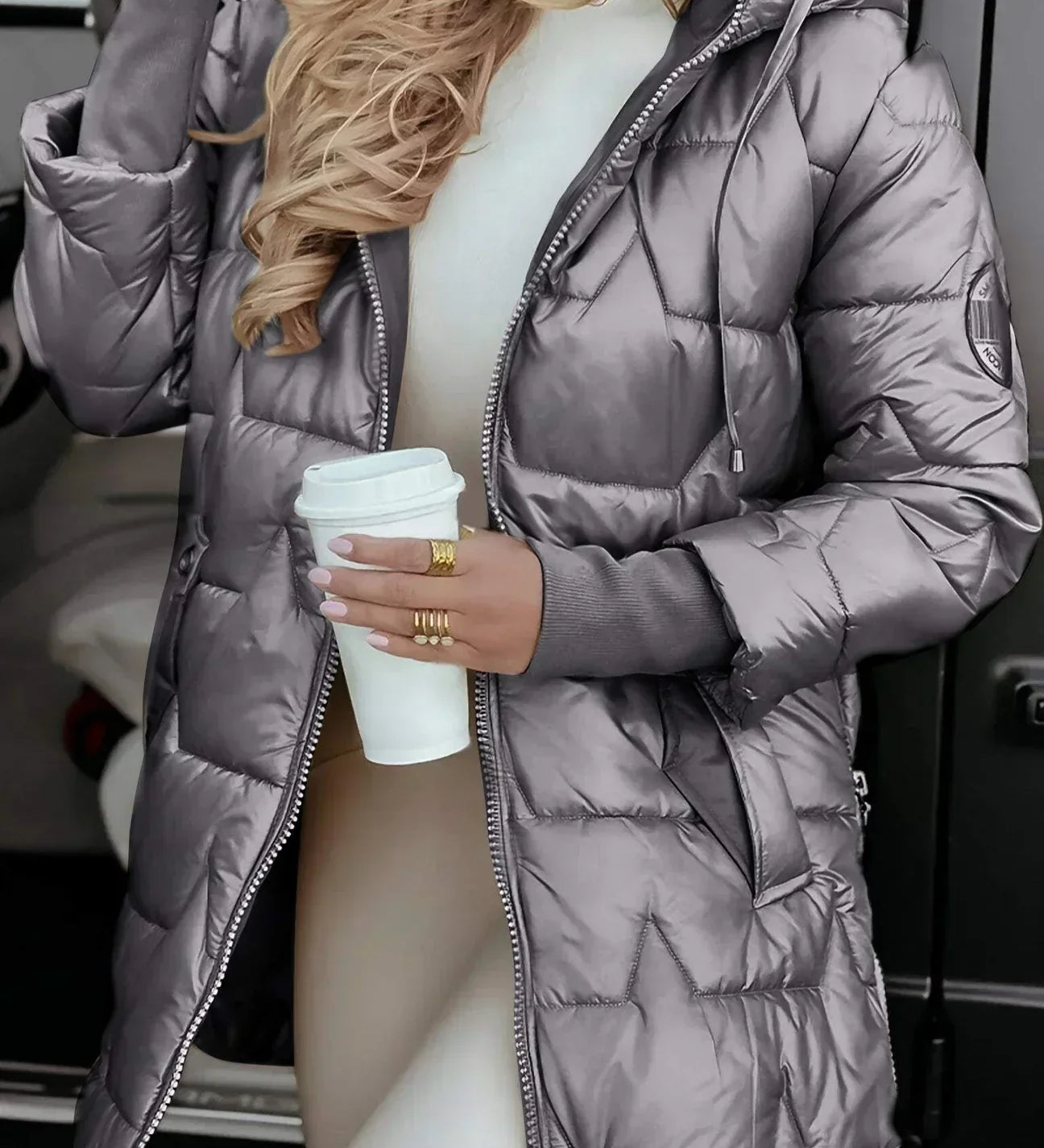 Nora - Elegant Winter Coat with Hood and Padding