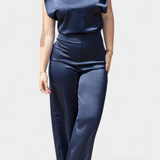 Francis Mono Backless Fluid Cut