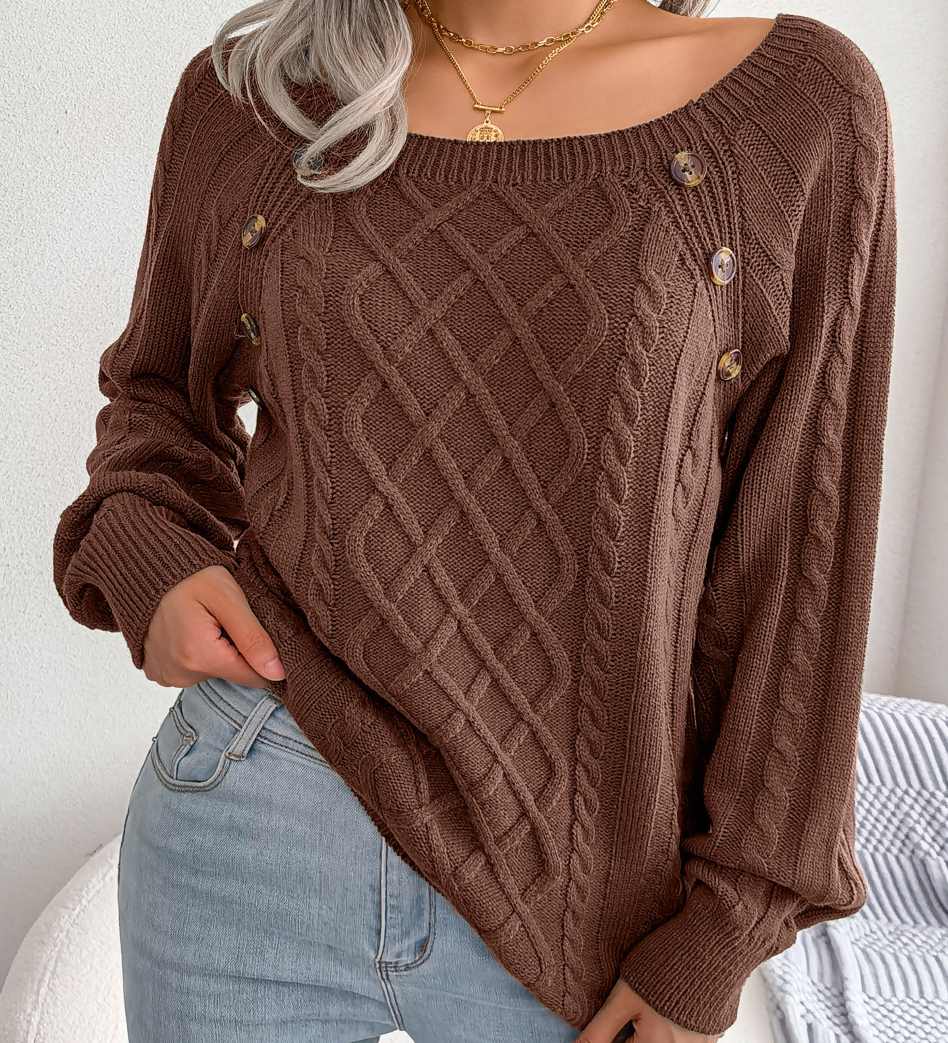 Emilia - Classic and Comfortable Sweater