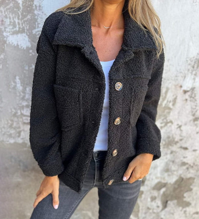 Antonia | Cosy Button-Up Jacket